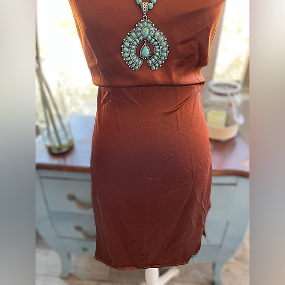 Aigeman COPPER silk dress with slit. - Picture 2 of 3